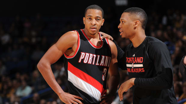 cj-mccollum-blazers-contract-extension-max.jpg